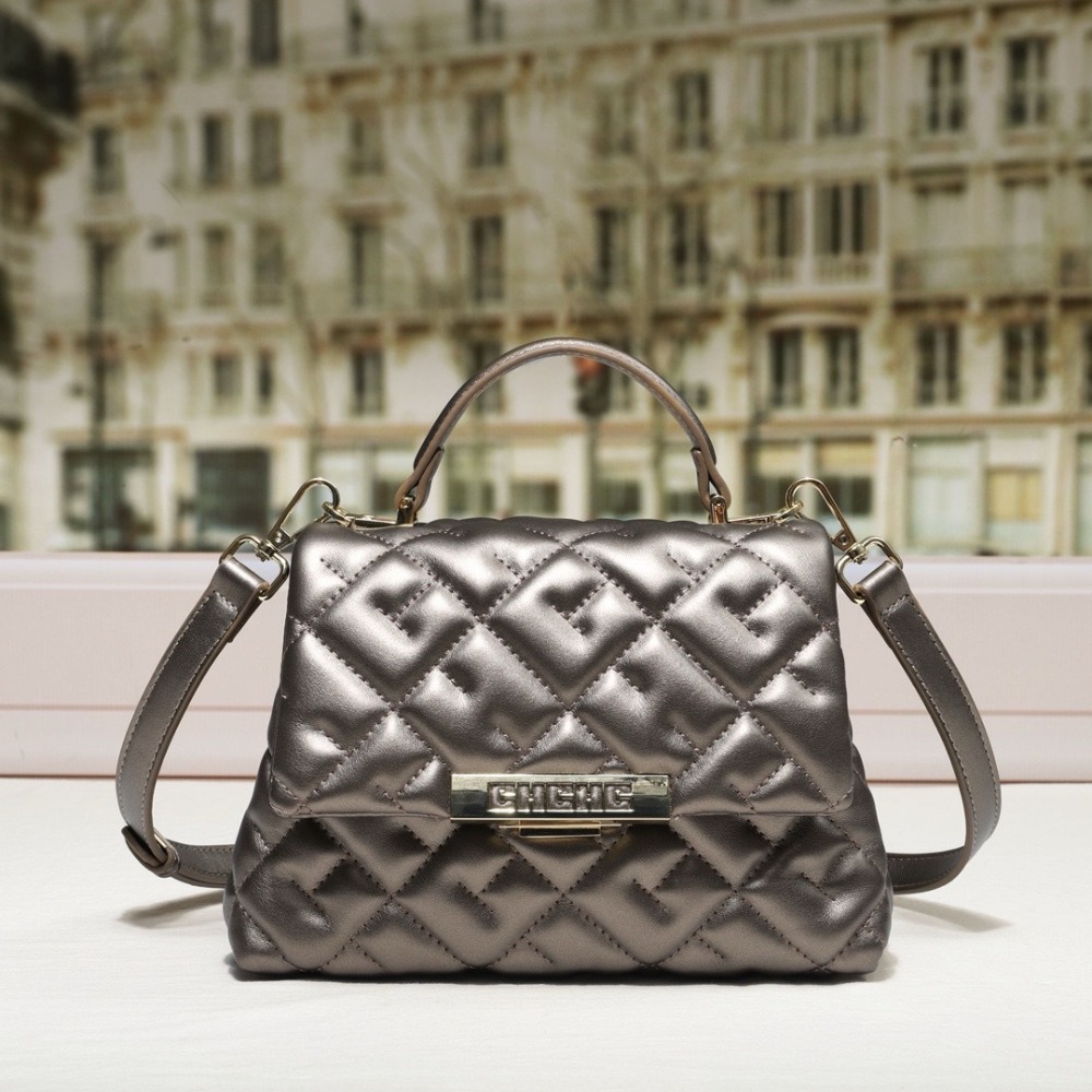 حقيبة كتف جلدية أنيقة للنساء،  - مراجعة Luxury Bags Must Have وسعره