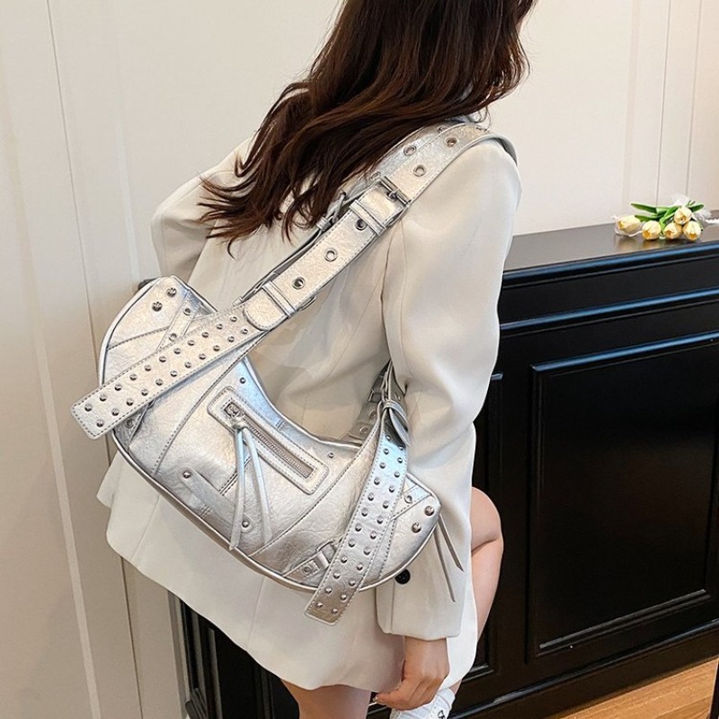 حقيبة يد نسائية فاخرة من الجلد - مراجعة Luxury Bags Must Have وسعره
