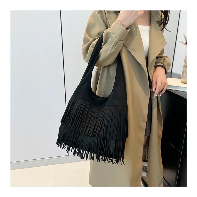 حقائب كتف بشرابة من جلد الغزال - مراجعة Luxury Bags On Sales وسعره