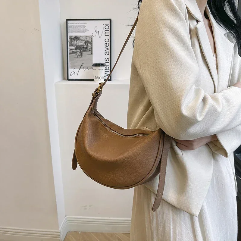 حقائب كتف أنيقة من الجلد الصنا - مراجعة Luxury Bags On Sales وسعره