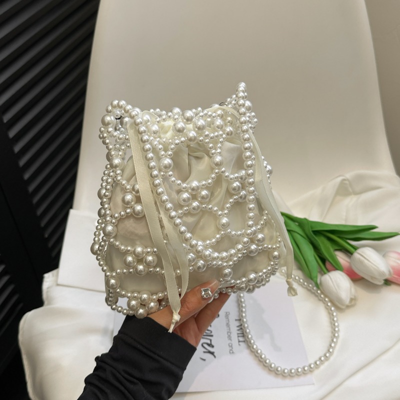حقائب كتف وحقائب كروس بودي بيض - مراجعة Luxury Bags On Sales وسعره
