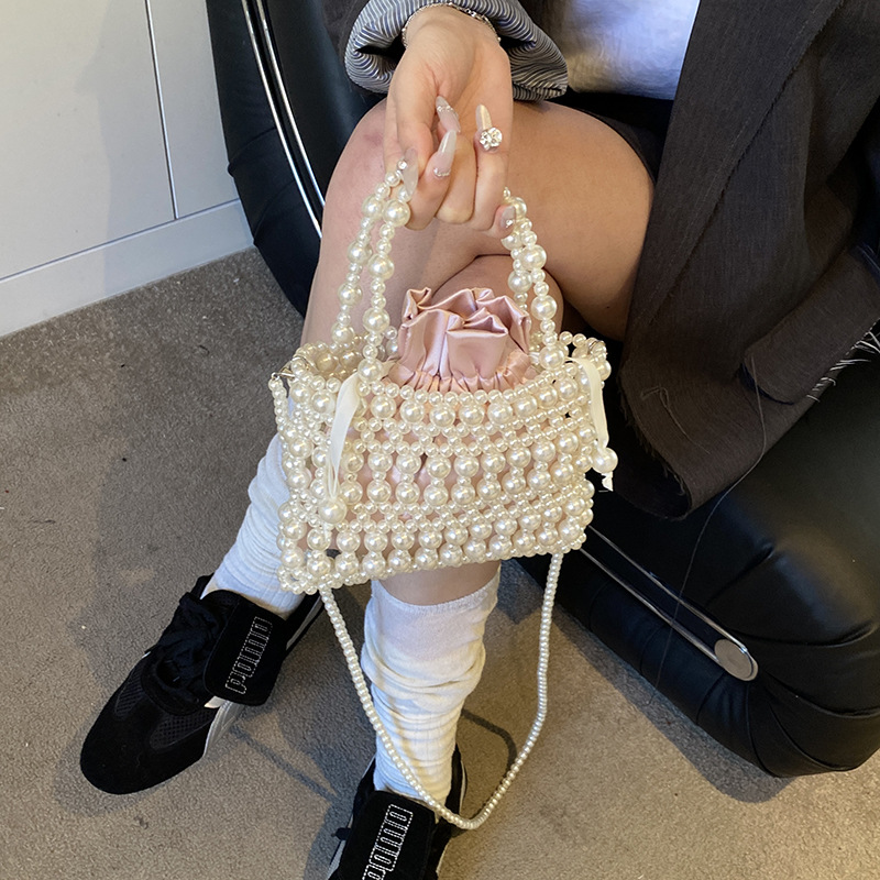حقيبة كروس خفيفة من اللؤلؤ الف - مراجعة Luxury Bags For Summer وسعره